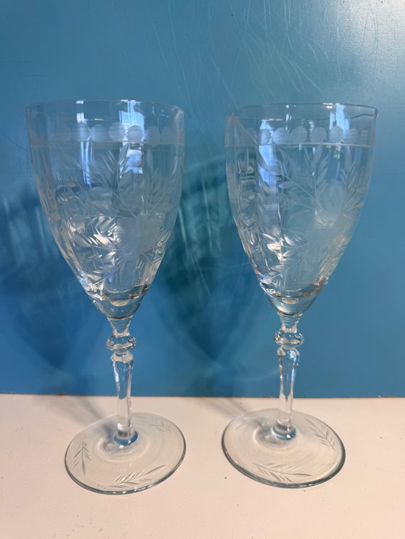 (X's 2) Etched Crystal Stemware Glasses