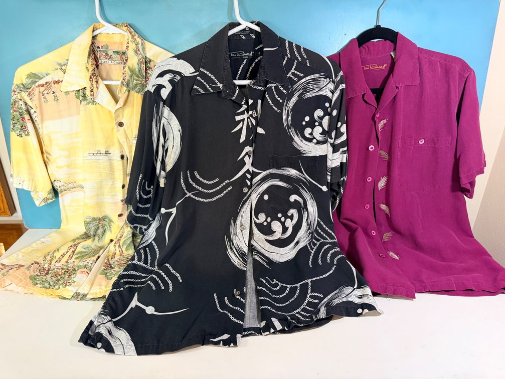 (X's 3) Tori Richard Aloha Button-Down Shirts - Size Small
