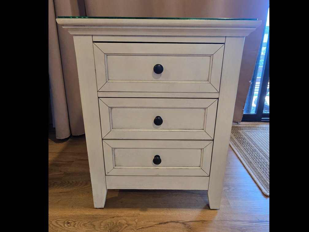 Creme End Table