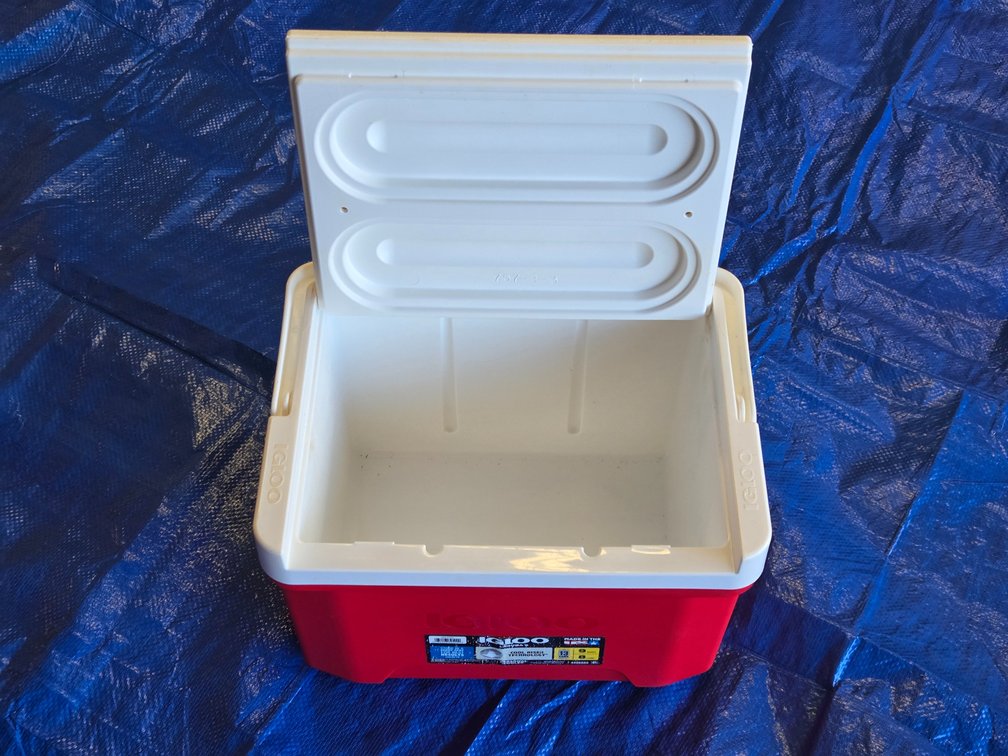 Small Igloo Cooler