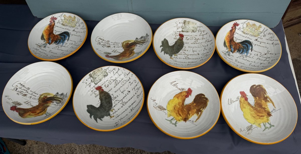 (X’s 8) Williams Sonoma Rooster Bowls