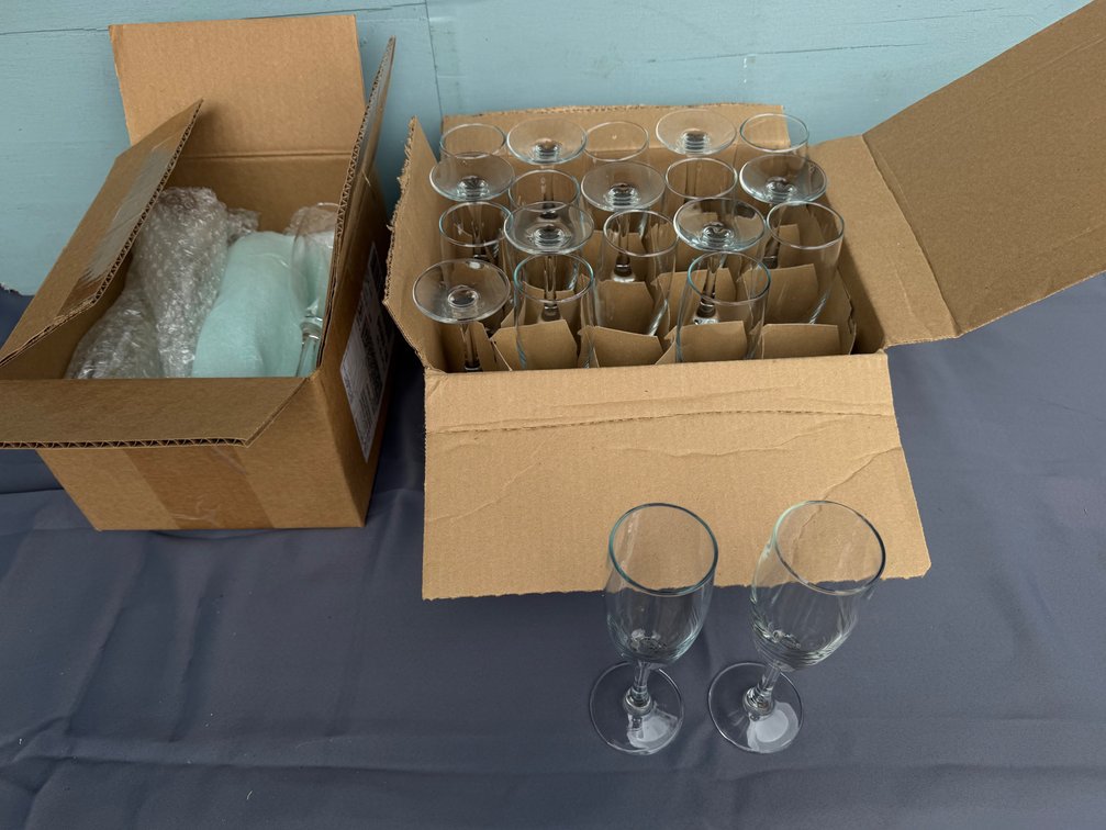 Glass Champagne Flutes 28 pcs