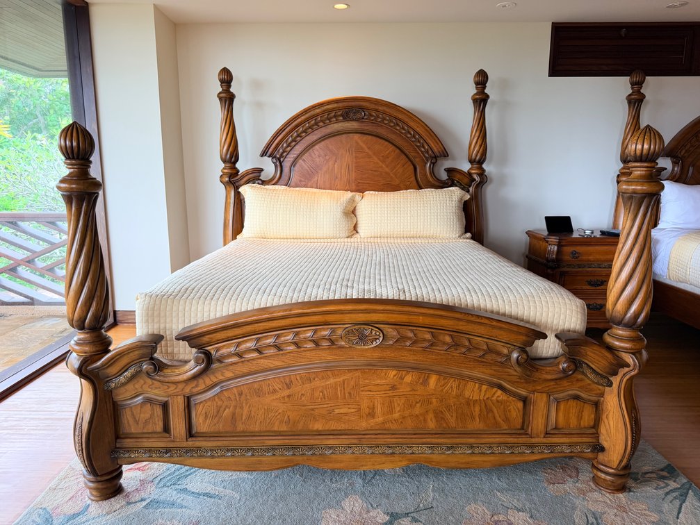 Image for 08/04/26 Kilauea (KAUAI) Luxury Furnishings Auction