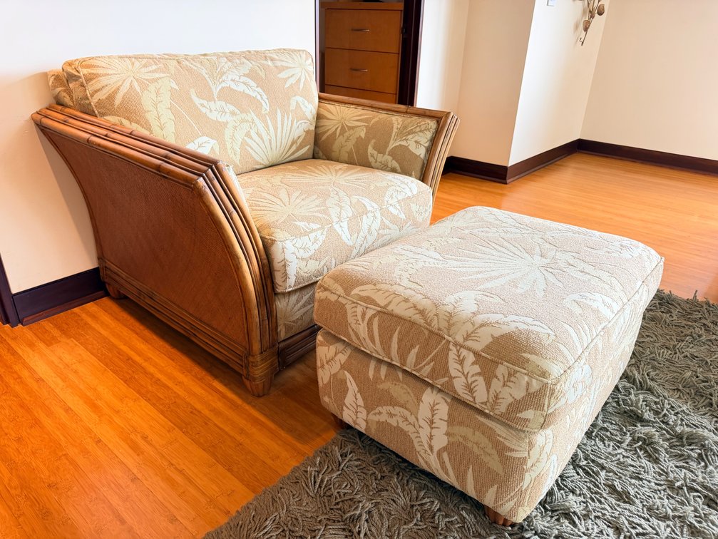 BenchCraft Tropical Upholstered Lounge Chair with Ottoman