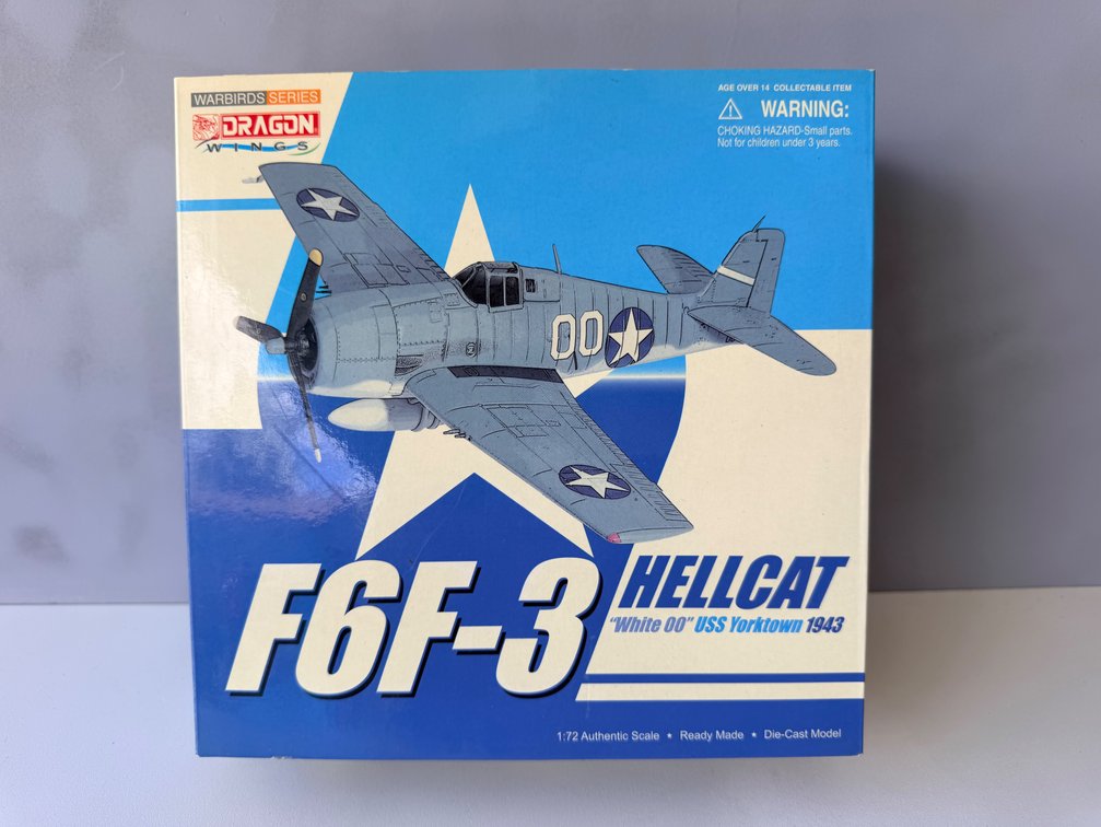 Dragon Wings Warbirds Series 1:72 F6F-3 Hellcat "White 00" USS Yorktown 1943 Die-Cast Model