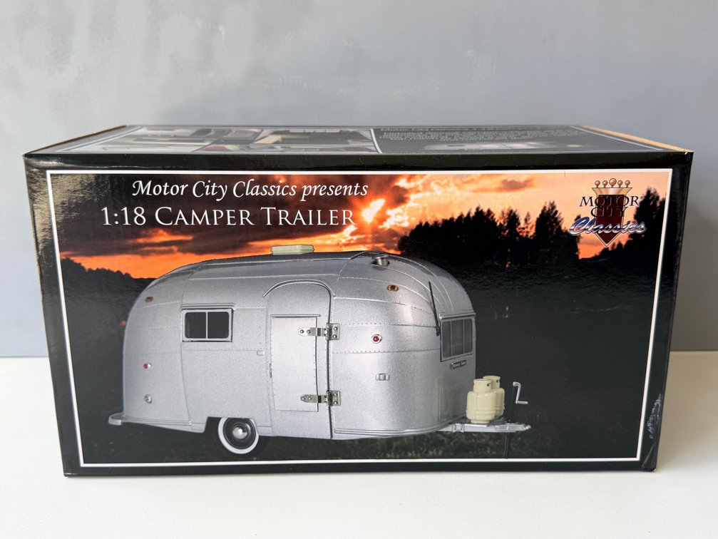 Motor City Classics 1:18 Scale Camper Trailer Die-Cast Model