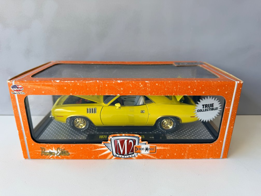 M2 Machines Detroit-Muscle 1971 Plymouth 'Cuda 426 HEMI 1:18 Die-Cast Model