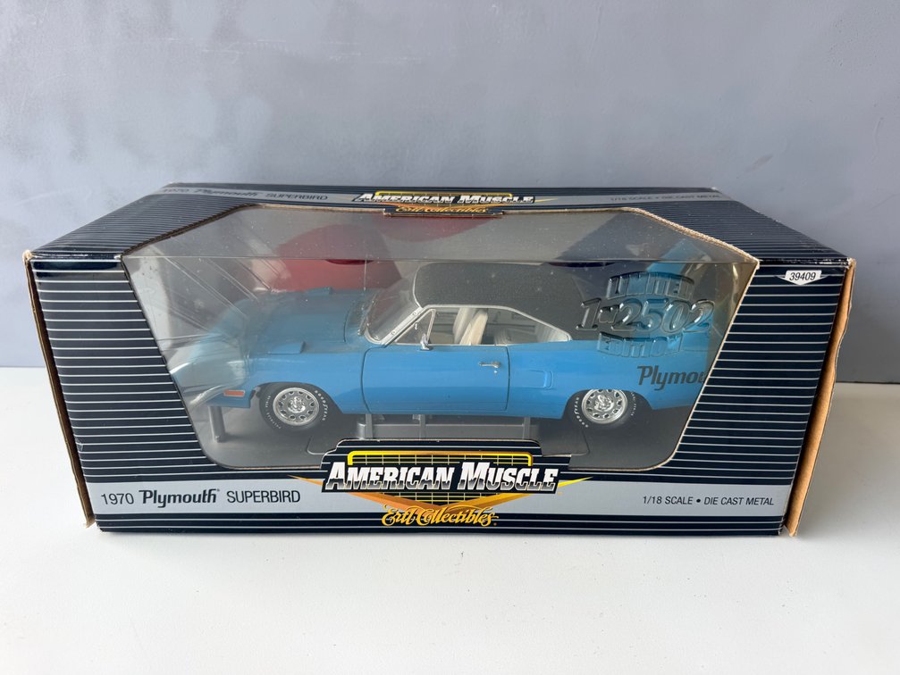 Ertl American Muscle 1970 Plymouth Superbird 1:18 Scale Die-Cast Model