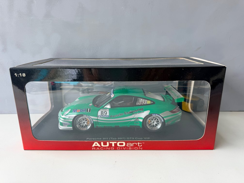 AUTOart Racing Division Porsche 911 (Type 997) GT3 Cup VIP #89 1:18 Scale Die-Cast Model