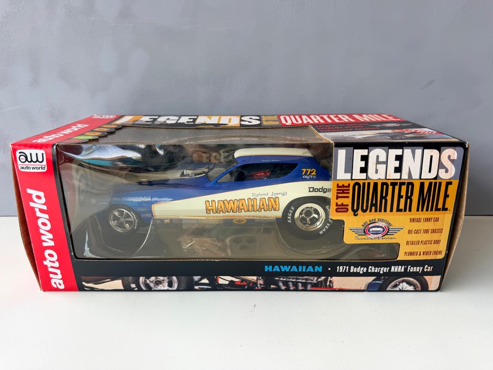 Auto World Legends of the Quarter Mile 1971 Dodge Charger NHRA Funny Car "Hawaiian" Die-Cast Model