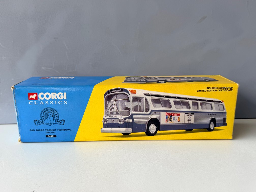 Corgi Classics San Diego Transit GM 5301 Fishbowl Bus 40th Anniversary Model No. 54501