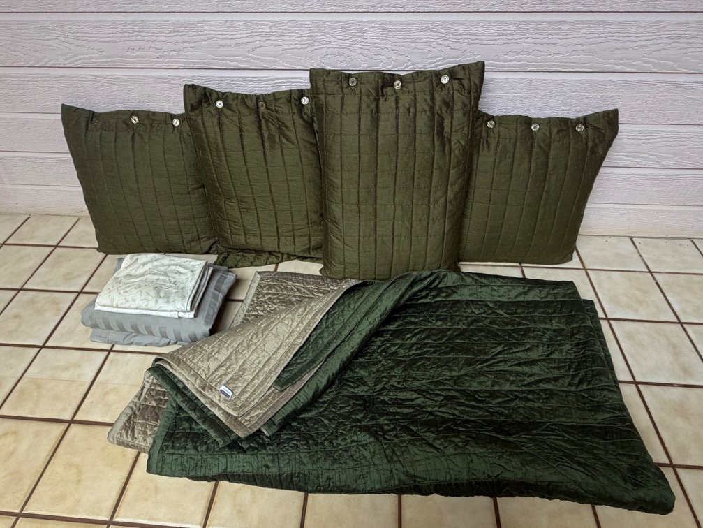 Green Bedding Ensemble