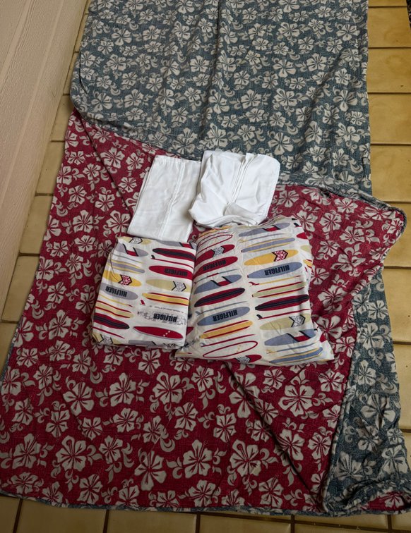 Queen Size Tommy Hilfiger Sheet Set w/ Floral Blanket
