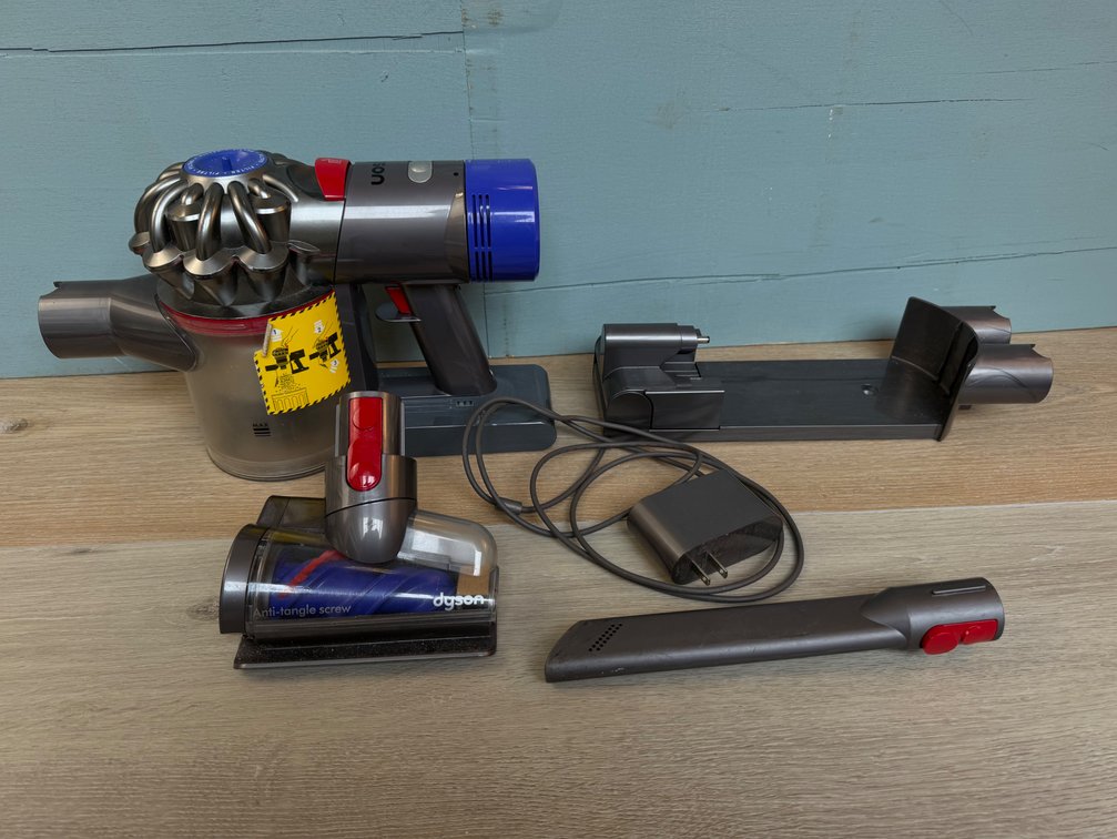 Dyson Cordless Stick Vacuum