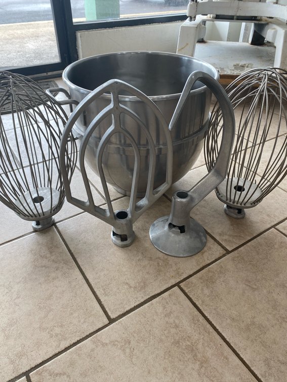 (X's4) Hobart H-600 Mixer Attachment and Bowl Lot