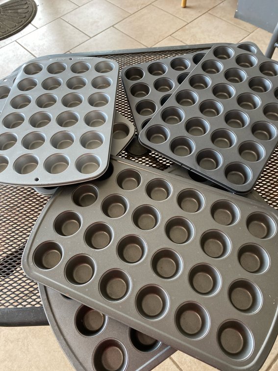 (X's 6) Mini Cupcake Baking Pans