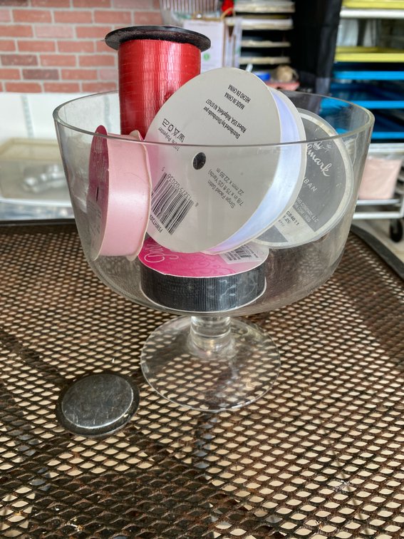 Trifle Bowl With Ribbon Lot