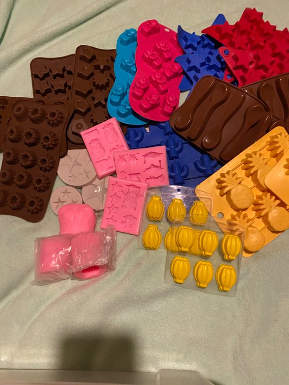 Miscellaneous Silicone Molds Lot