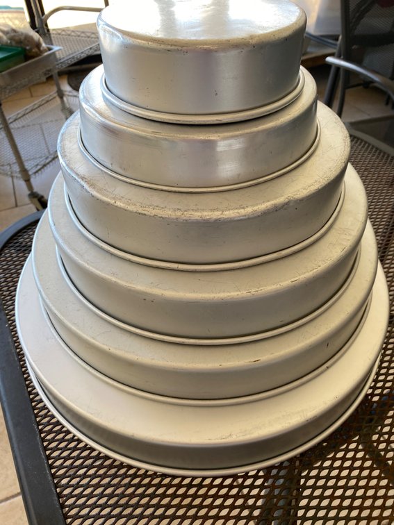 (X's 6) Tier Cake Pan Set