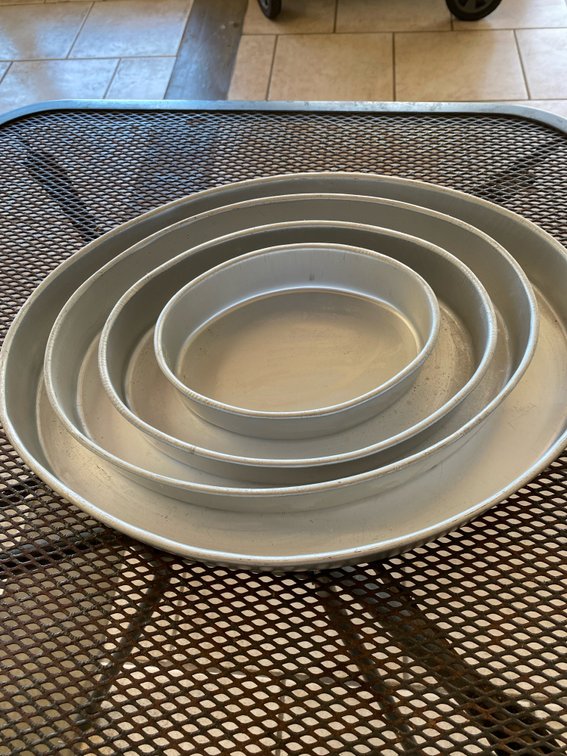 (X's 4) Oval Shape Cake Pans