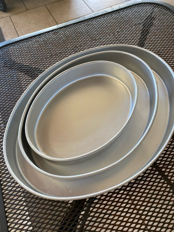 (X's 3) Oval Cake Pans