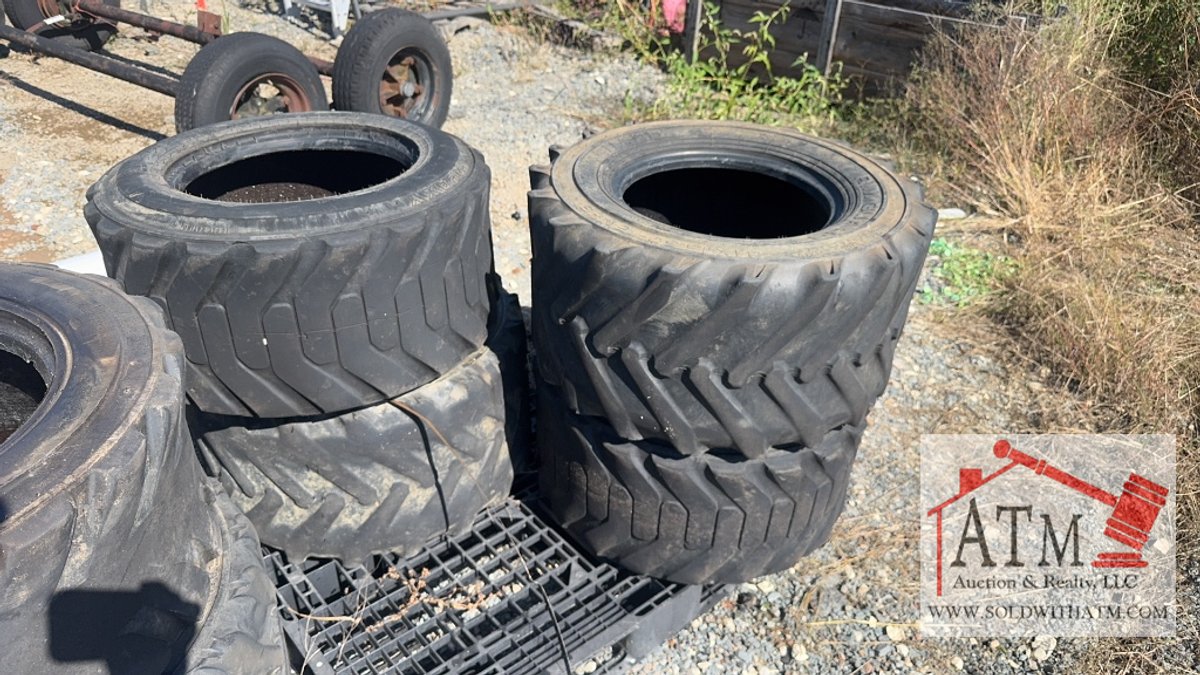 (4) Skidsteer Tires