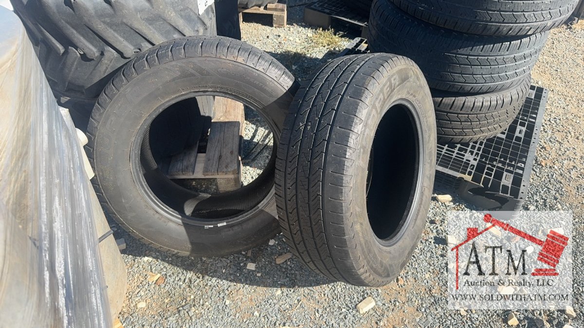 (2) 265/65R18 Tires