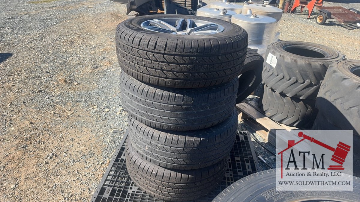 (4) 265/65R18 GMC Tires & Wheels