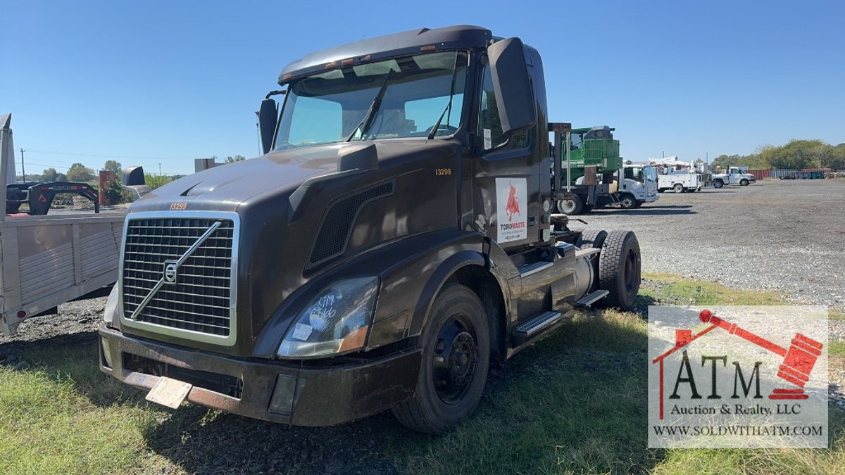 2013 Volvo VNL Day Cab (Non-Running)