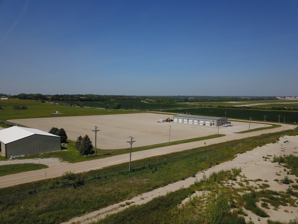 Image for TREMENDOUS HIGH VISIBILITY COMMERCIAL PROPERTY NO RESERVE LIVE AUCTION
