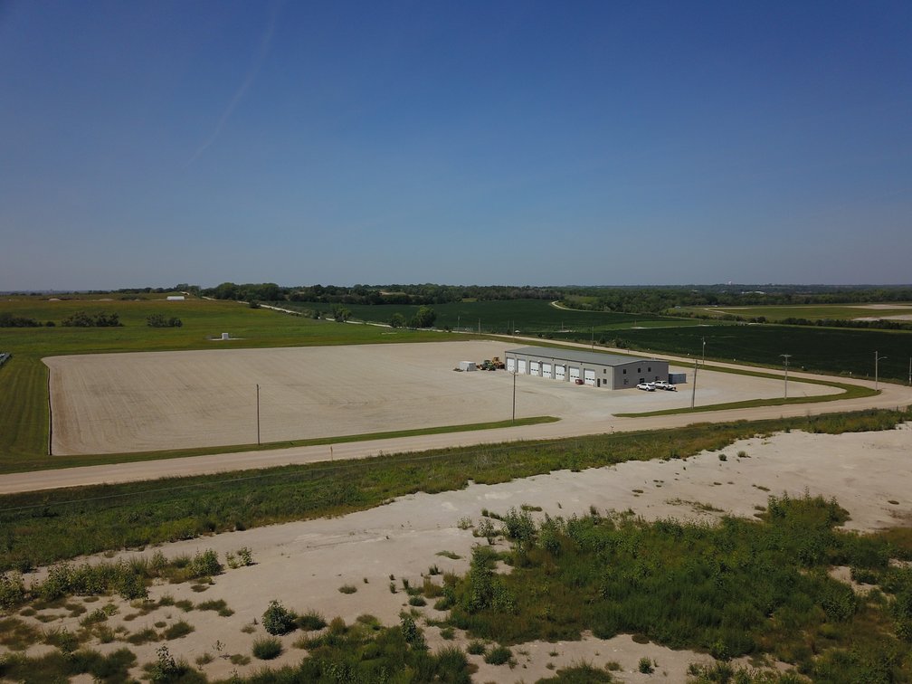 Image for TREMENDOUS HIGH VISIBILITY COMMERCIAL PROPERTY NO RESERVE LIVE AUCTION
