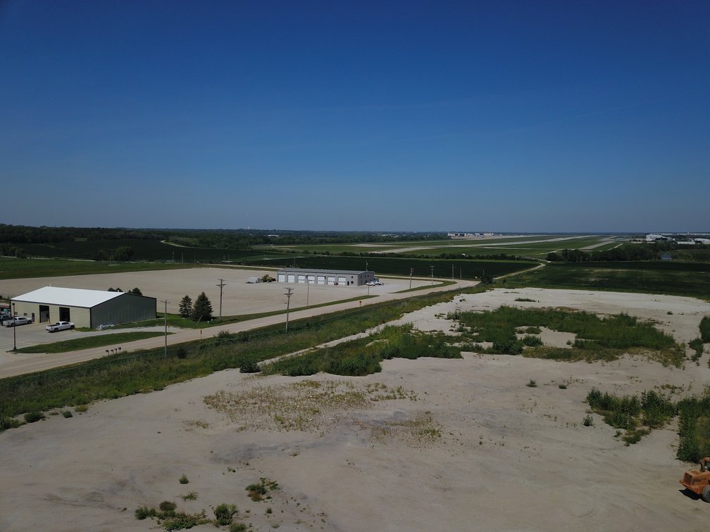 Image for TREMENDOUS HIGH VISIBILITY COMMERCIAL PROPERTY NO RESERVE LIVE AUCTION