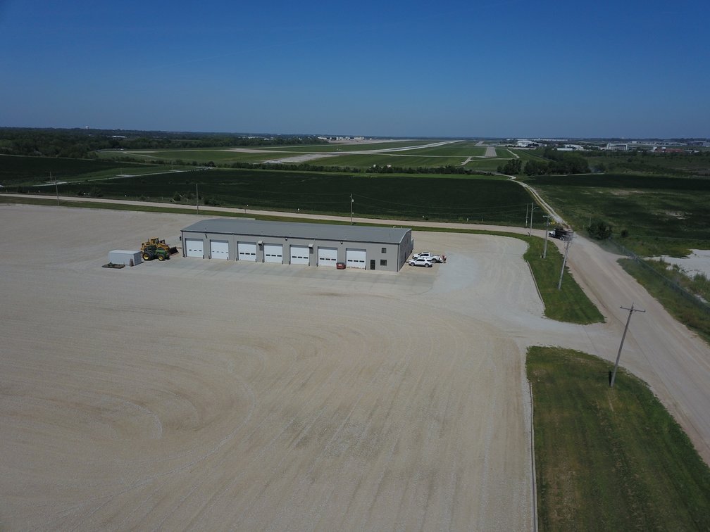 Image for TREMENDOUS HIGH VISIBILITY COMMERCIAL PROPERTY NO RESERVE LIVE AUCTION