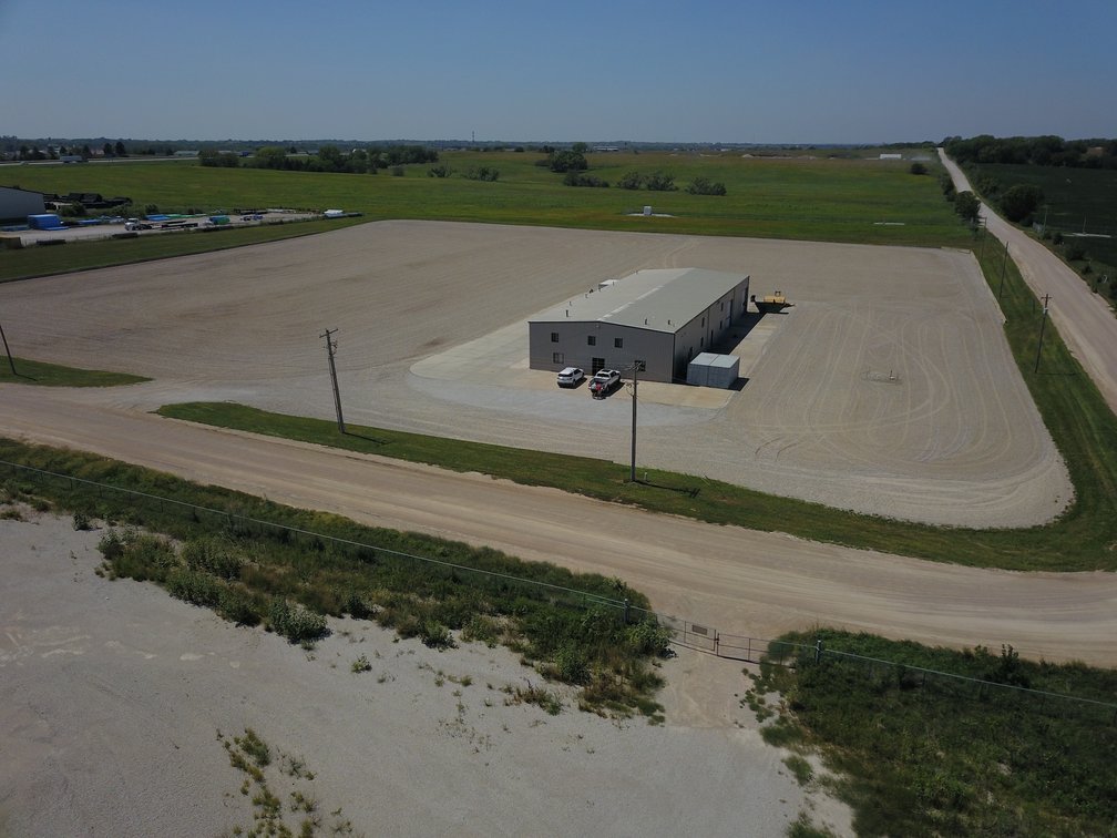 Image for TREMENDOUS HIGH VISIBILITY COMMERCIAL PROPERTY NO RESERVE LIVE AUCTION