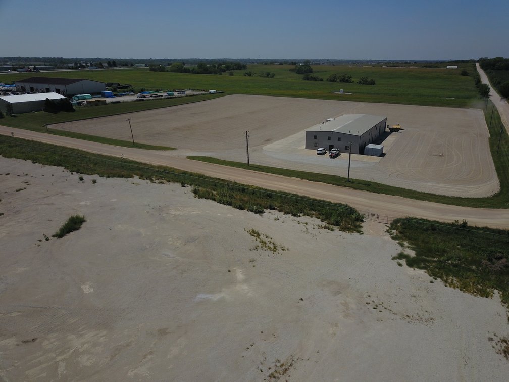 Image for TREMENDOUS HIGH VISIBILITY COMMERCIAL PROPERTY NO RESERVE LIVE AUCTION