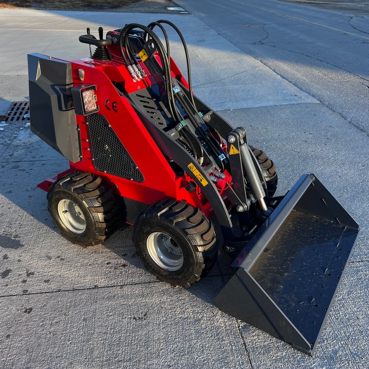 Image for MINI-EX, ATTACHMENTS, CONTAINERS NO RESERVE ONLINE ONLY AUCTION
