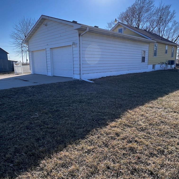 Image for No Reserve Acreage Estate LIVE Auction Featuring Home and Outbuilding on 2.66 Acres near Fremont, NE