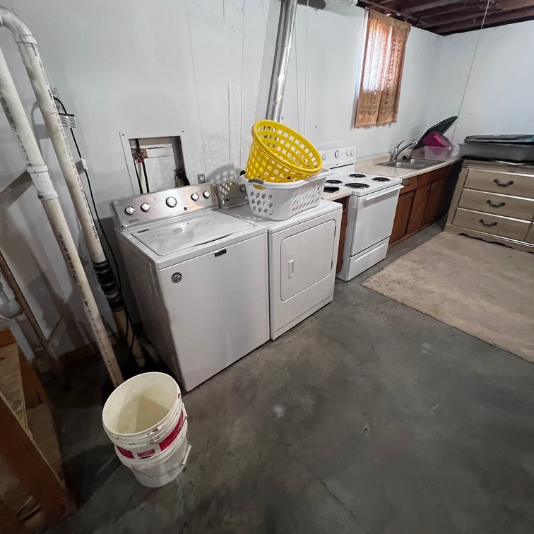 Image for No Reserve Acreage Estate LIVE Auction Featuring Home and Outbuilding on 2.66 Acres near Fremont, NE
