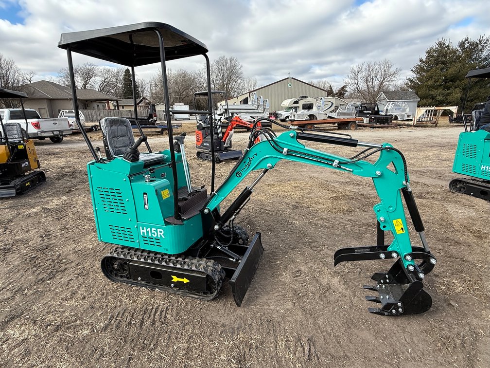 Unused 2026 CFG Industrial H15R Hydraulic Mini Excavator - Gasoline