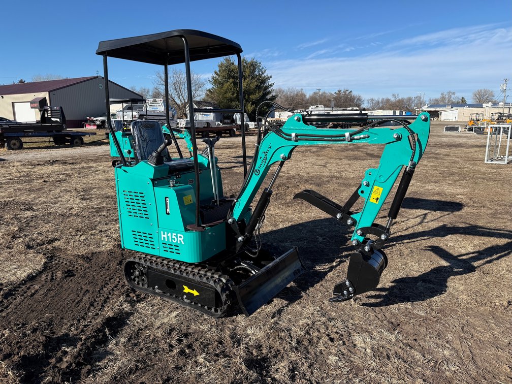 Unused 2025 CFG Industrial H15R Hydraulic Mini Excavator - Gasoline