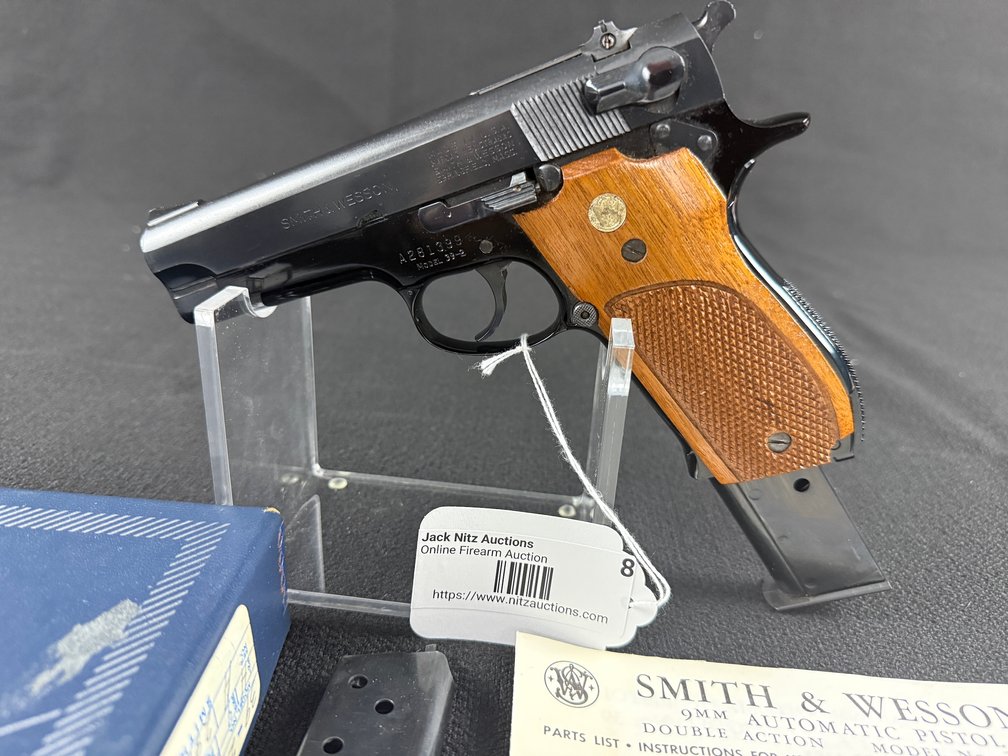 Smith & Wesson 39-2 Semi Auto Pistol