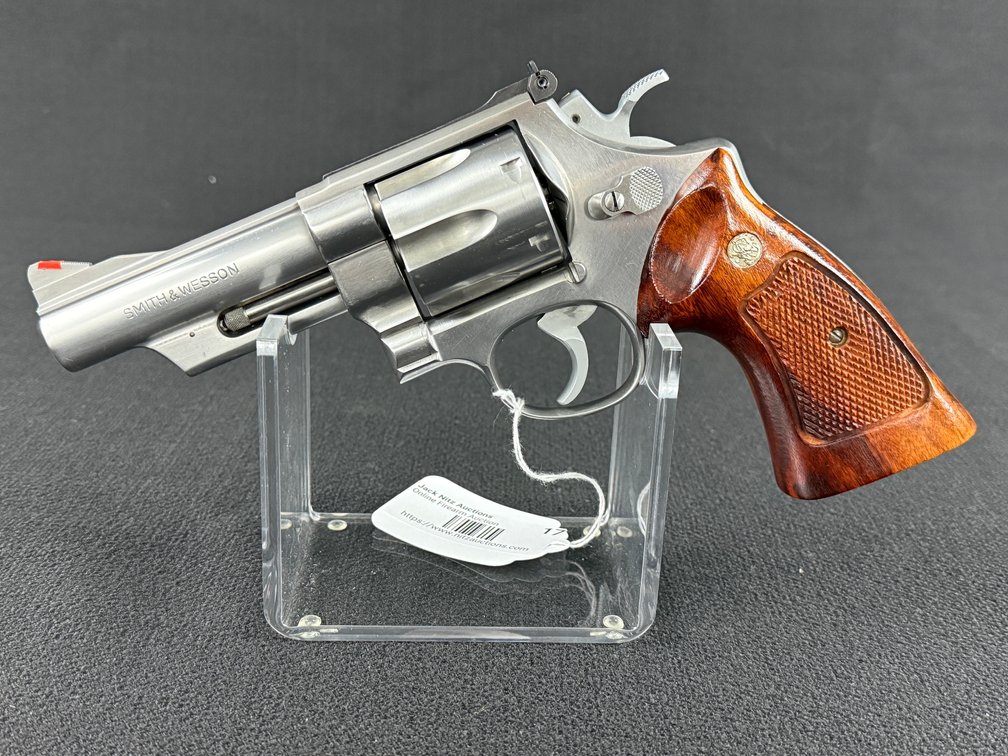 Smith & Wesson 629 Double Action N-Frame Stainless Steel Revolver