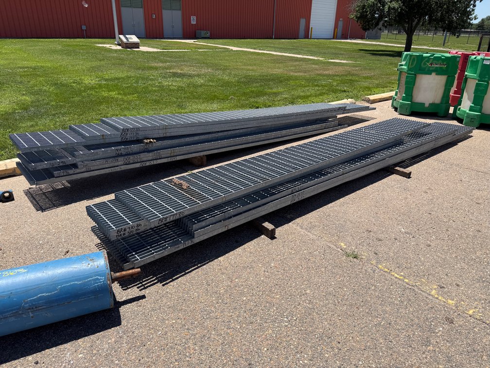 Image for Eastern Nebraska's Late Model Truck, Trailer, Construction & Farm Equipment No Reserve LIVE Auction