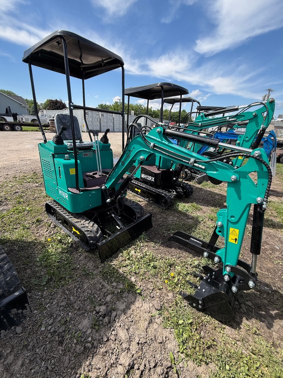 Unused 2026 CFG Industrial H16R Hydraulic Track Type Mini Excavator - Gasoline