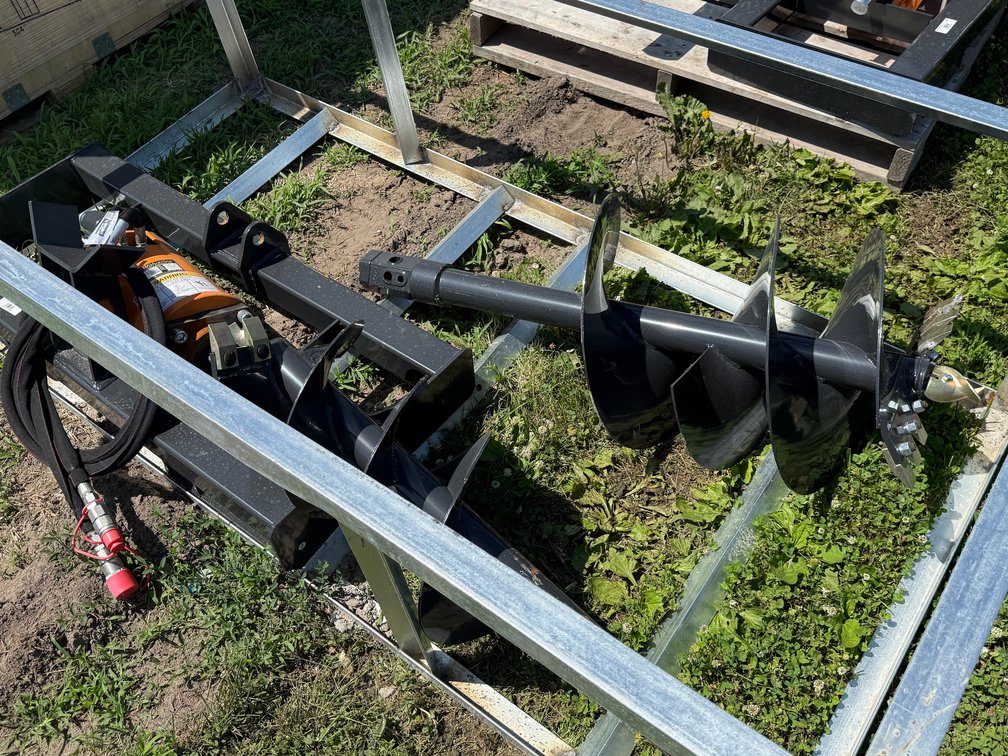 Unused 2025 Wolverine ADB-13-1218R Hydraulic Drive Auger & Bit Set