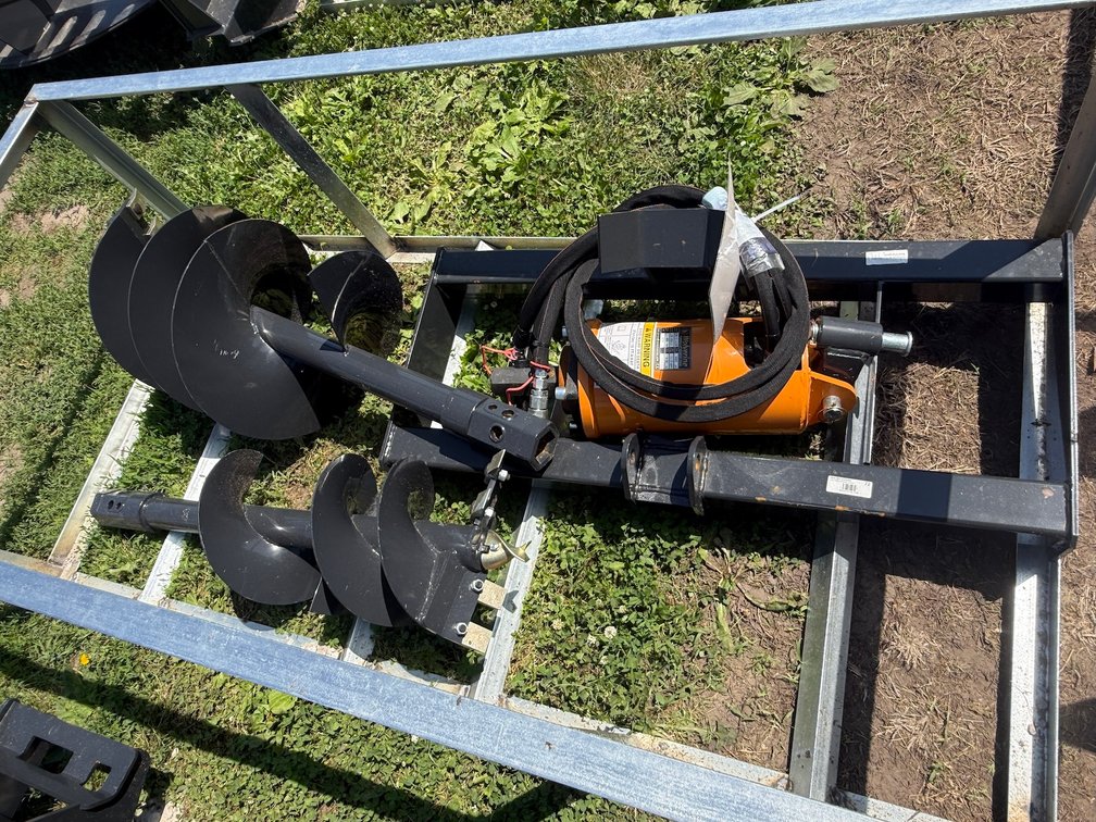 Unused 2025 Wolverine ADB-13-1218R Hydraulic Drive Auger & Bit Set