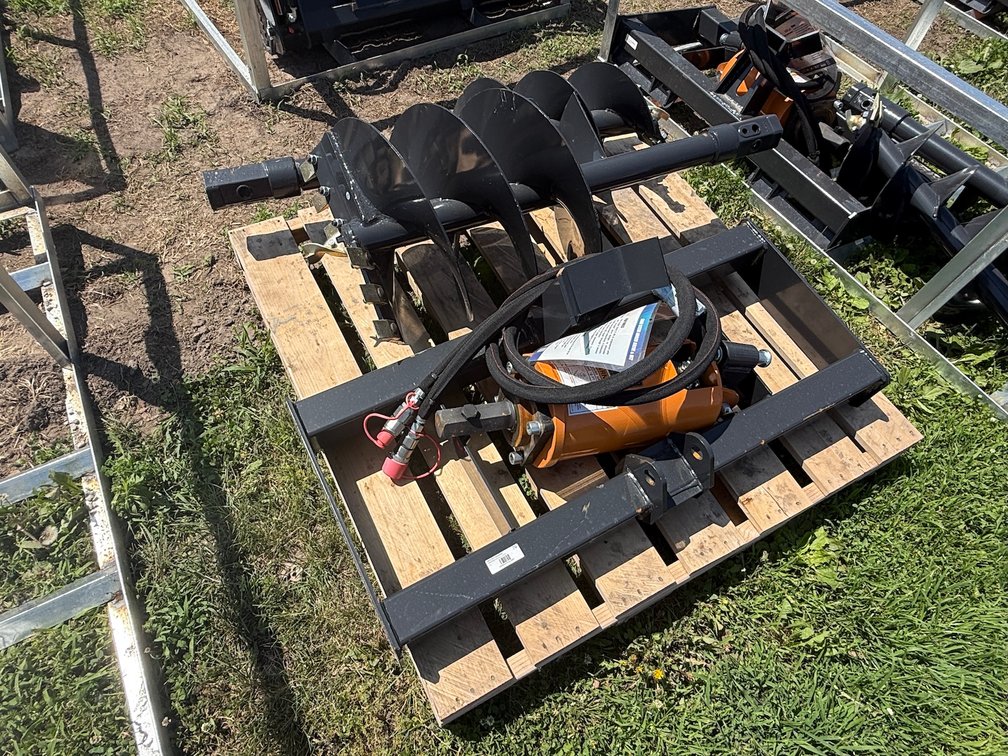 Unused 2025 Wolverine ADB-13-1218R Hydraulic Drive Auger & Bit Set