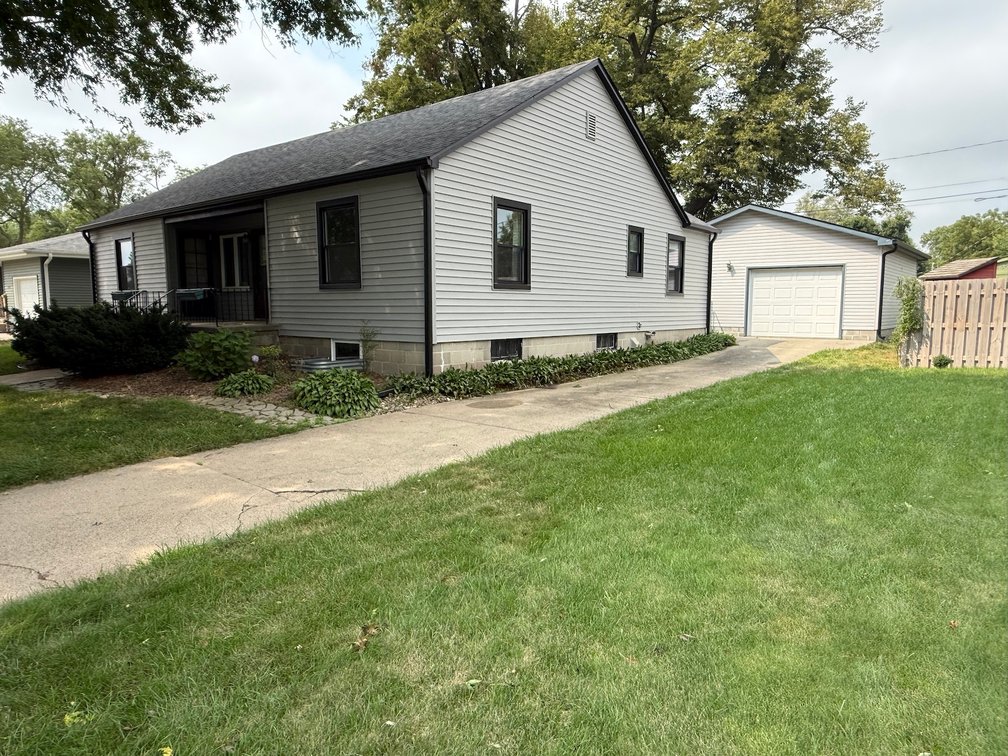 Image for Charming 5 Bedroom, 2 Bath Home in Cedar Bluffs