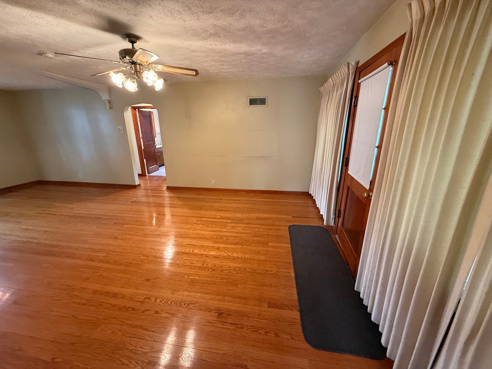 Image for Charming 5 Bedroom, 2 Bath Home in Cedar Bluffs