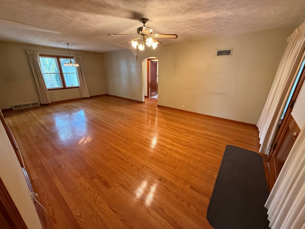 Image for Charming 5 Bedroom, 2 Bath Home in Cedar Bluffs